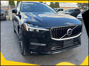 Czarny Volvo XC60 SUV