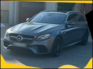 Szary Mercedes Klasy E kombi zakupiony przez nasz skup aut